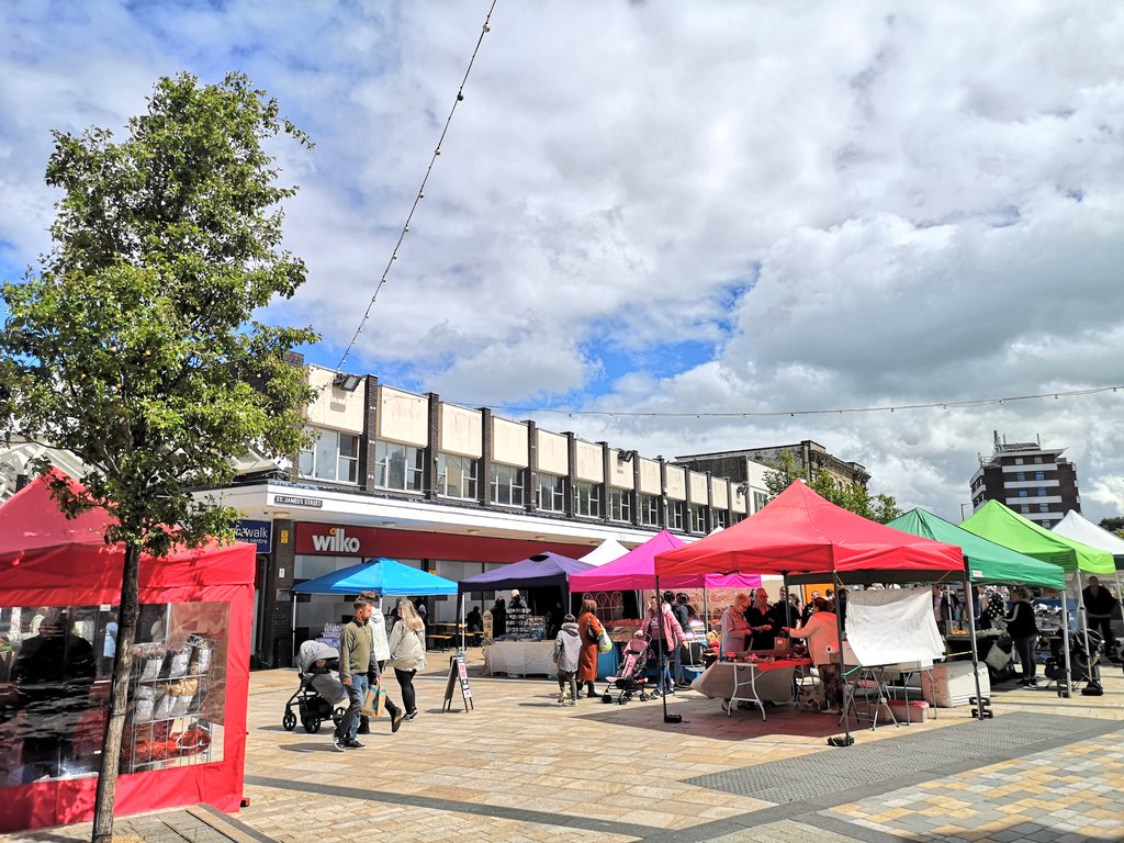 Burnley Artisan Market in the sun