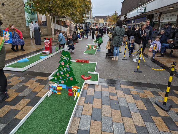 Christmas themed Crazy Golf