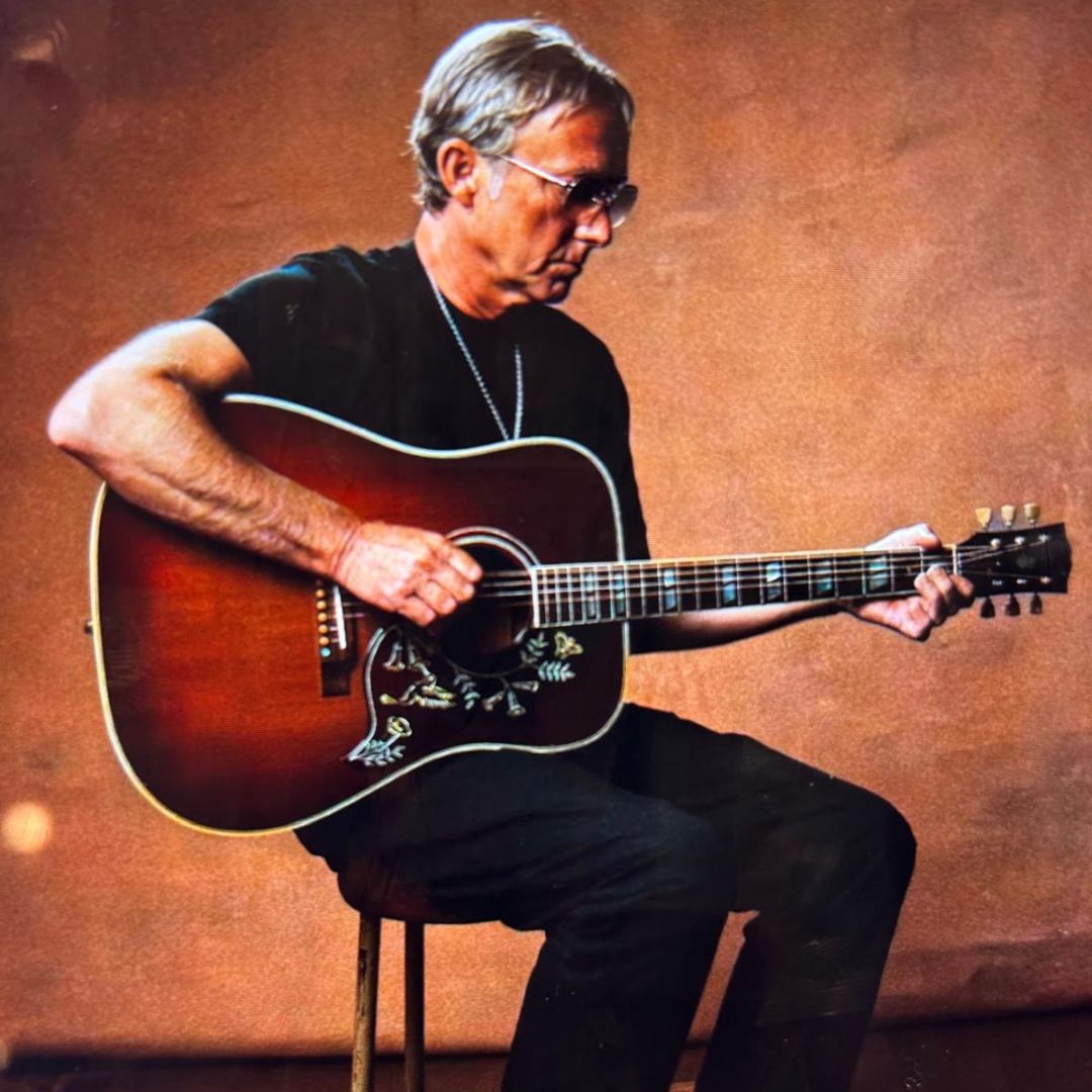 Travellers Tunes - An Evening With Steve Cradock